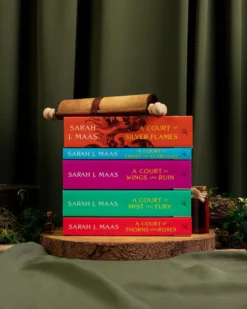 A Court of Thorns and Roses Paperback Box Set (5 books): The first five books of the hottest fantasy series and TikTok sensation